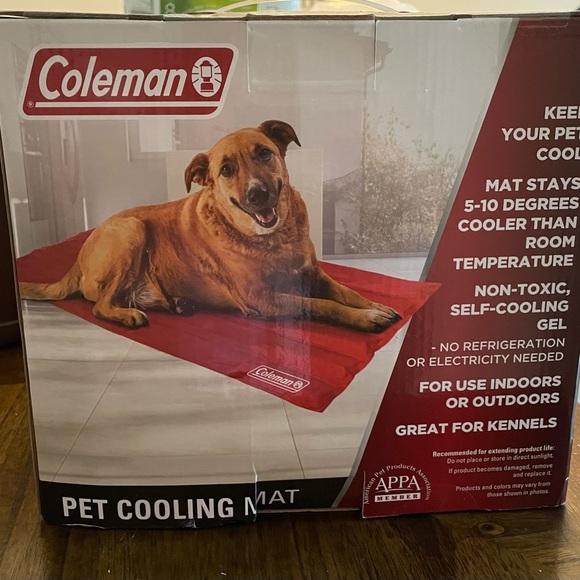 NWT COLEMAN PET COOLING MAT STAYS 5-10 DEGRESS COLLER THAN ROOM TEMPERATURE - Picture 3 of 5